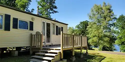 mobil home bord de lac en Corrèze